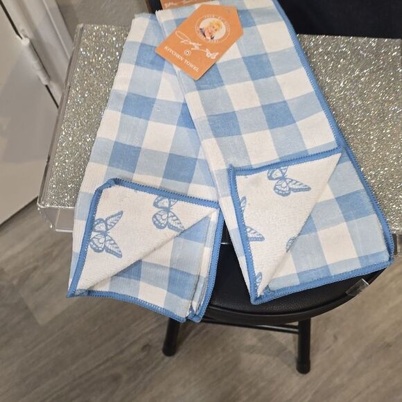Dolly Parton Checkered Butterfly Kitchen Towel Set - Picture 6 of 7